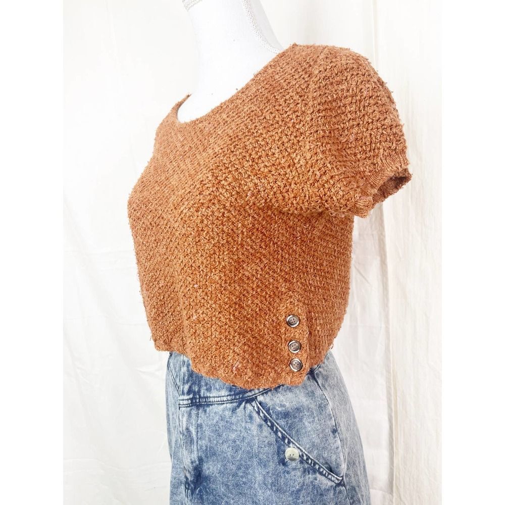 Handknit Bespoke Vintage Short Sleeve Cropped Top With Button Detail - Picture 2 of 4